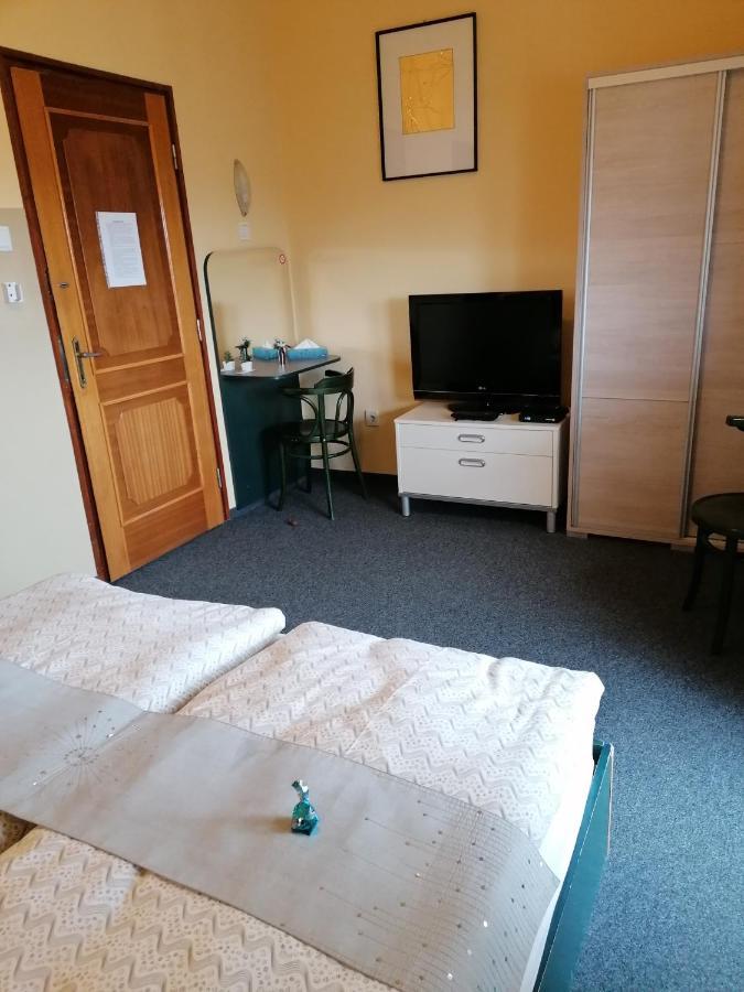 Bianco Apartment Sopron Bagian luar foto