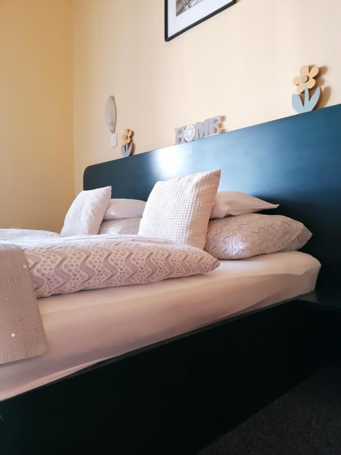 Bianco Apartment Sopron Bagian luar foto